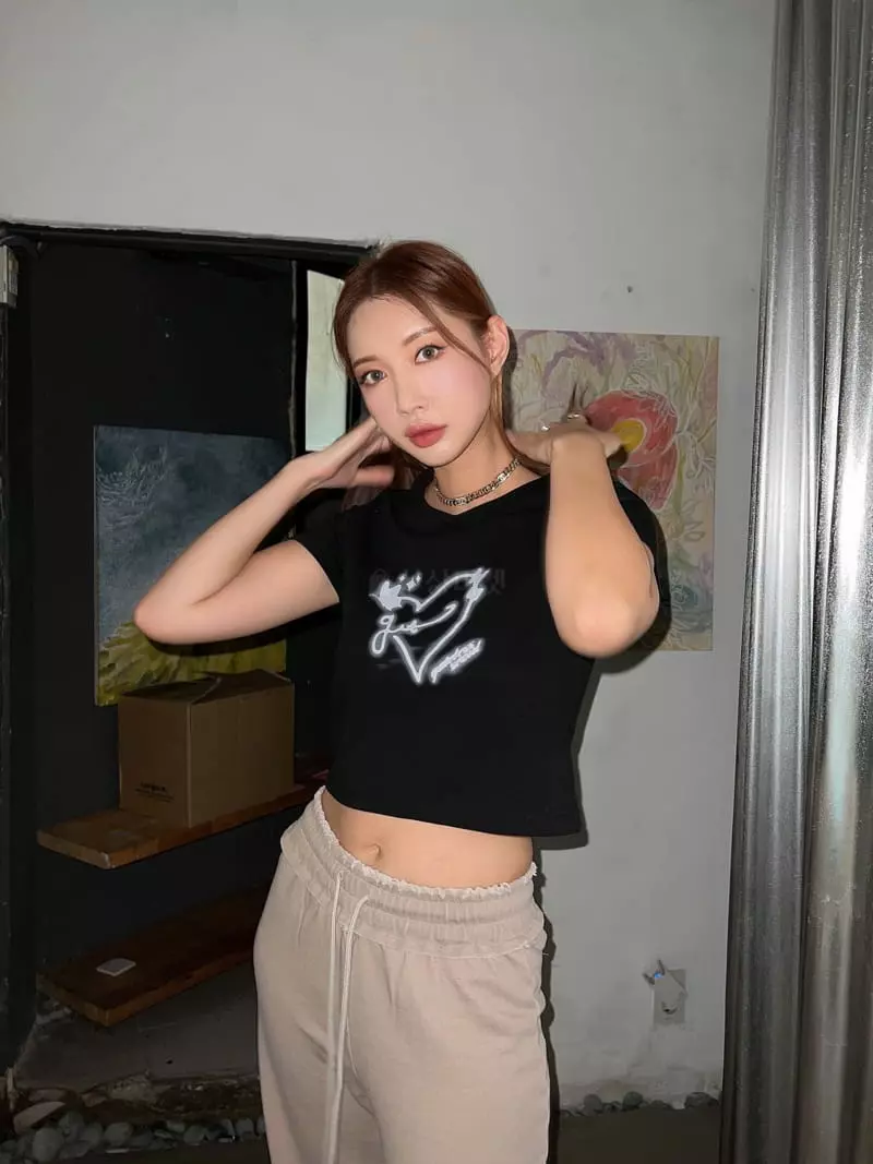 Gateless - Korean Women Fashion - #thelittlethings - Heart Tee - 3
