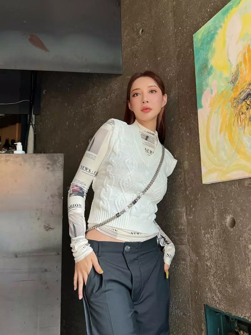 Gateless - Korean Women Fashion - #womensfashion - Pattern Vest Knit - 7