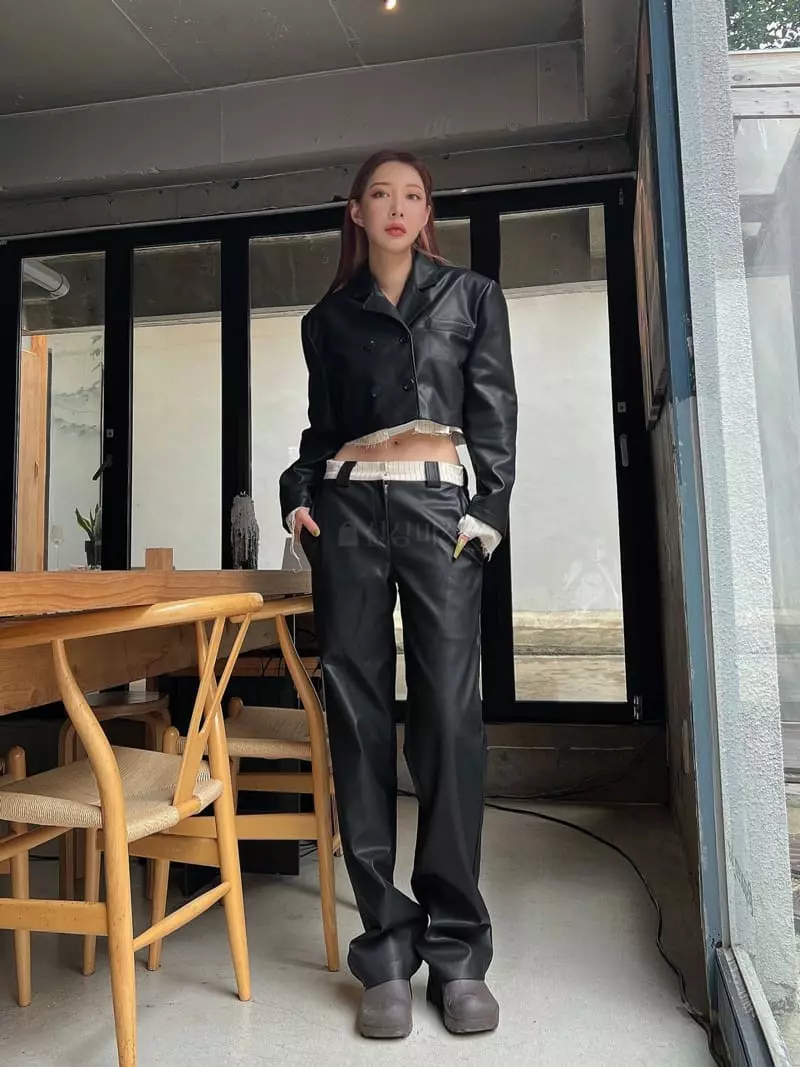 Gateless - Korean Women Fashion - #womensfashion - Like Leather Set - 6
