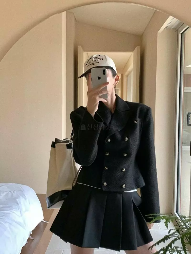 Gentlewoman - Korean Women Fashion - #momslook - Rose Jacket - 4