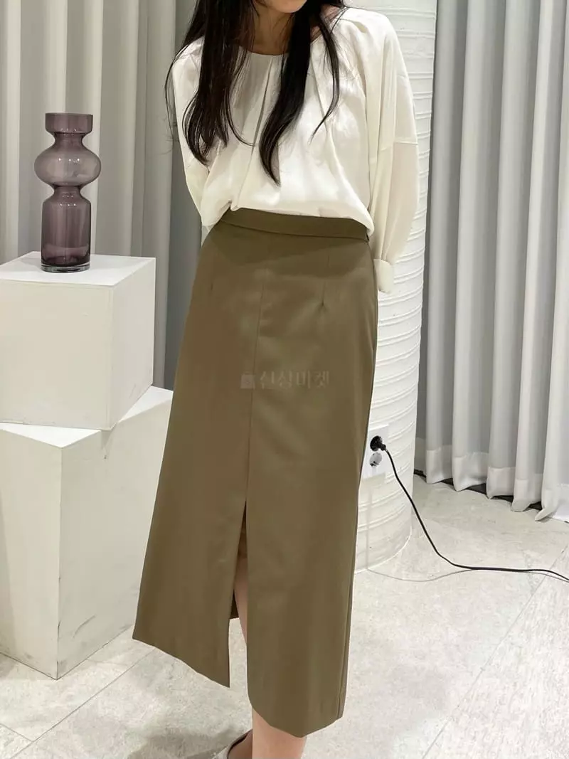 Hautte - Korean Women Fashion - #momslook - Praha Blouse - 6