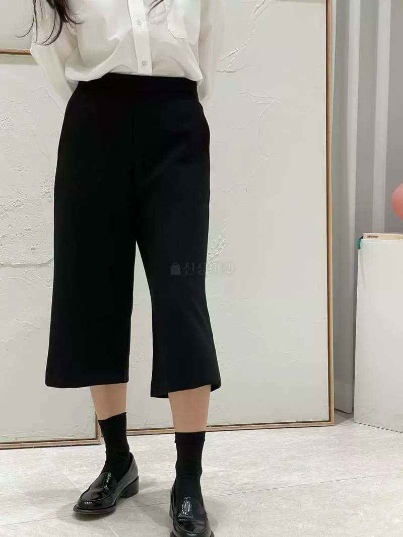 Hautte - Korean Women Fashion - #restrostyle - Plain Half Pant - 4