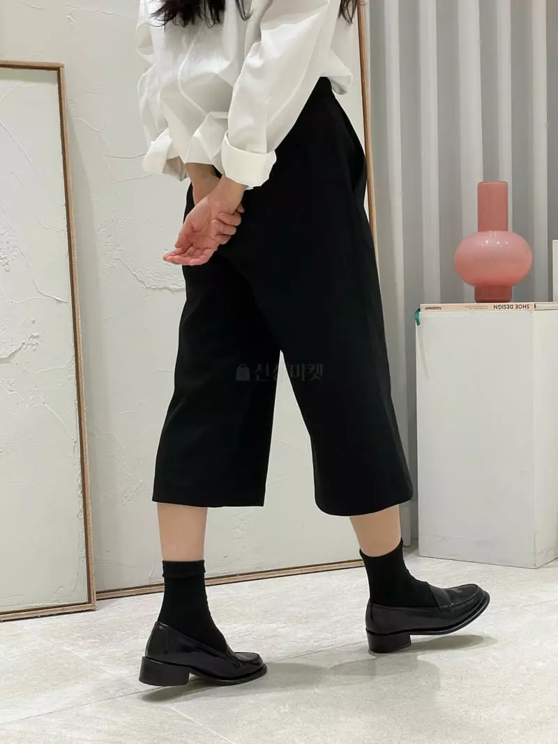 Hautte - Korean Women Fashion - #vintagekidsstyle - Plain Half Pant