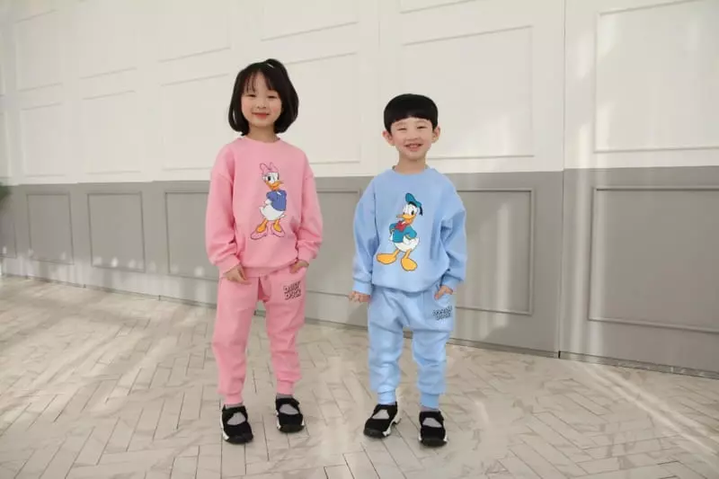 Heart Baby - Korean Children Fashion - #stylishchildhood - Mickey And Frinds Top Bottom Set - 10