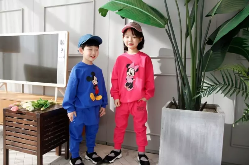 Heart Baby - Korean Children Fashion - #toddlerclothing - Mickey And Frinds Top Bottom Set - 9