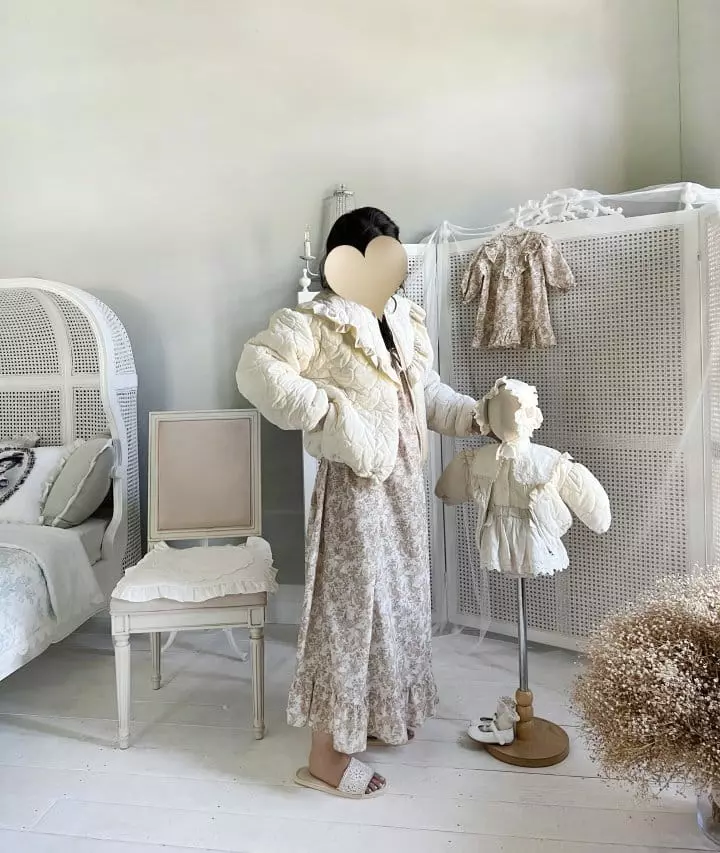Hi Byebebe - Korean Women Fashion - #momslook - Mom  Heart Frill Padding Jumper