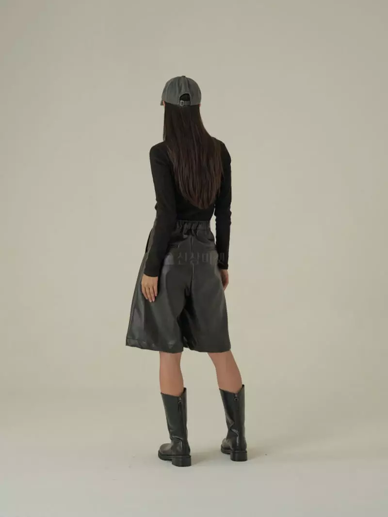 Howl - Korean Women Fashion - #momslook - Smile Leather Pants - 6