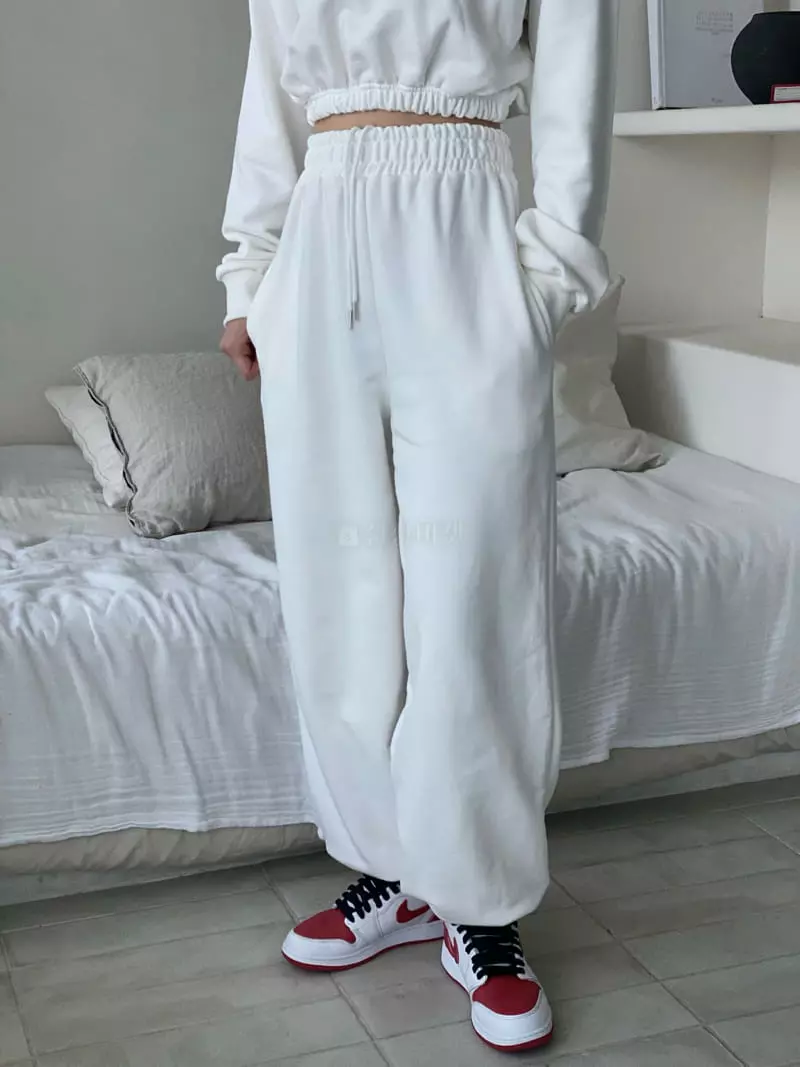 Howl - Korean Women Fashion - #momslook - Soft Jogger Pants