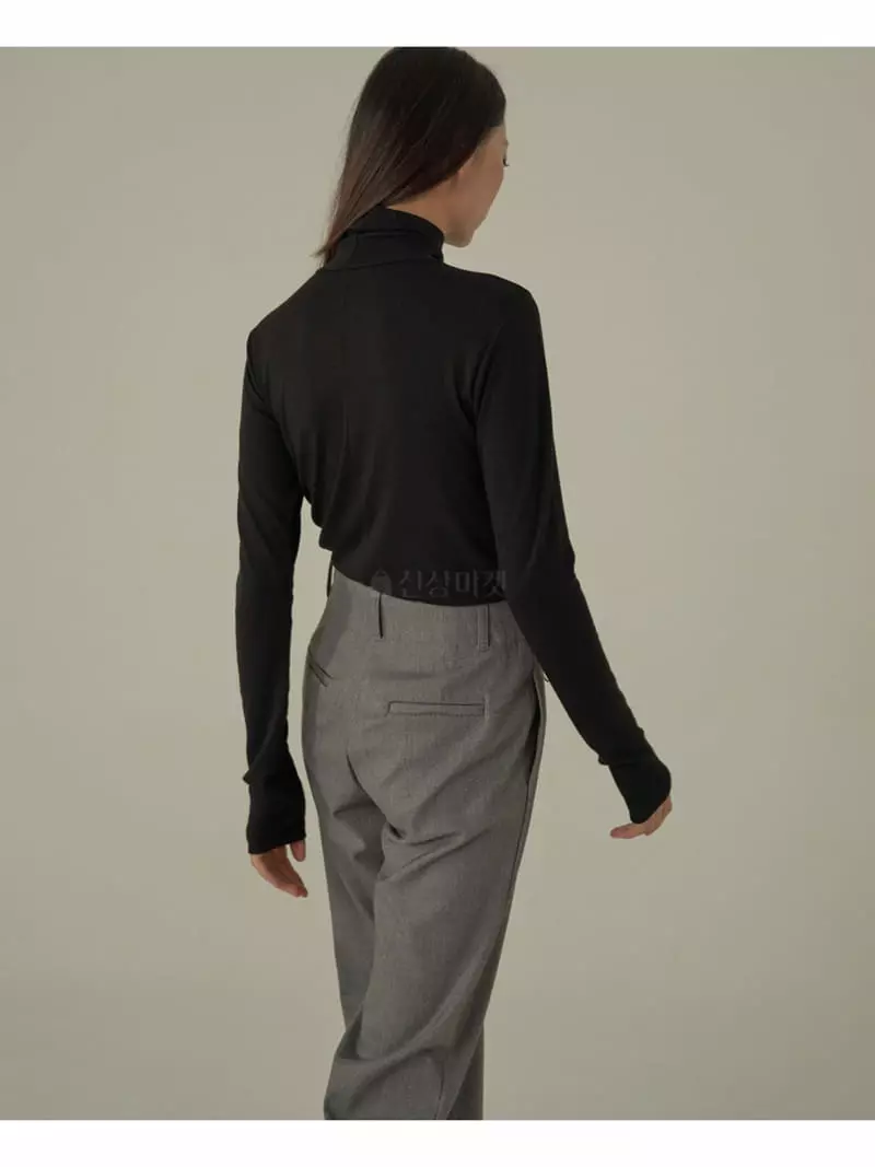 Howl - Korean Women Fashion - #momslook - Basic Incision Turtleneck Tee - 2