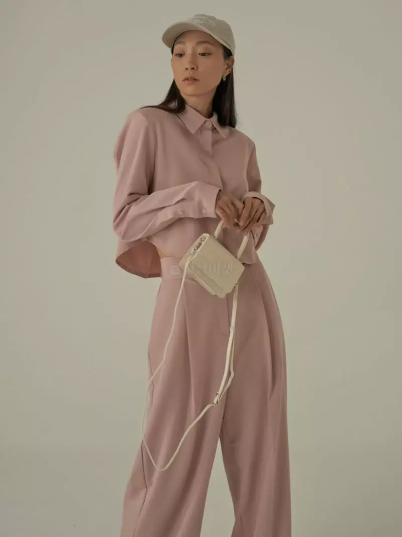 Howl - Korean Women Fashion - #momslook - Mona Crop Blouse