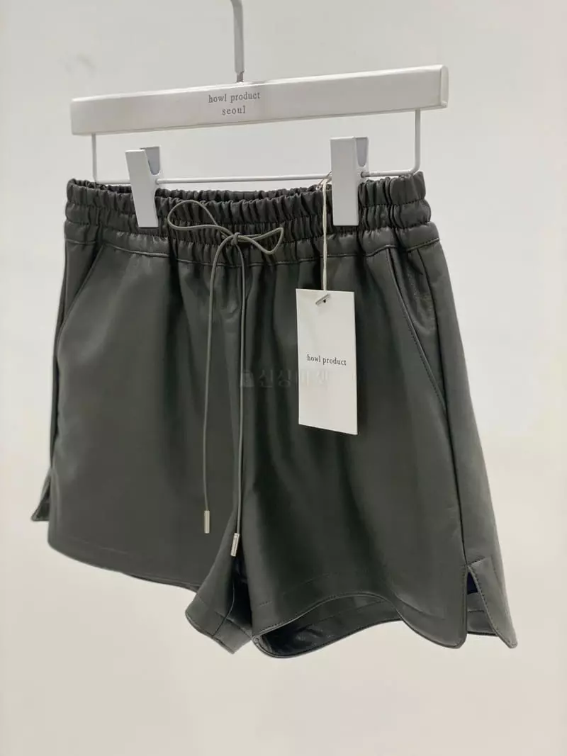 Howl - Korean Women Fashion - #momslook - Leather Set Up Shorts - 2