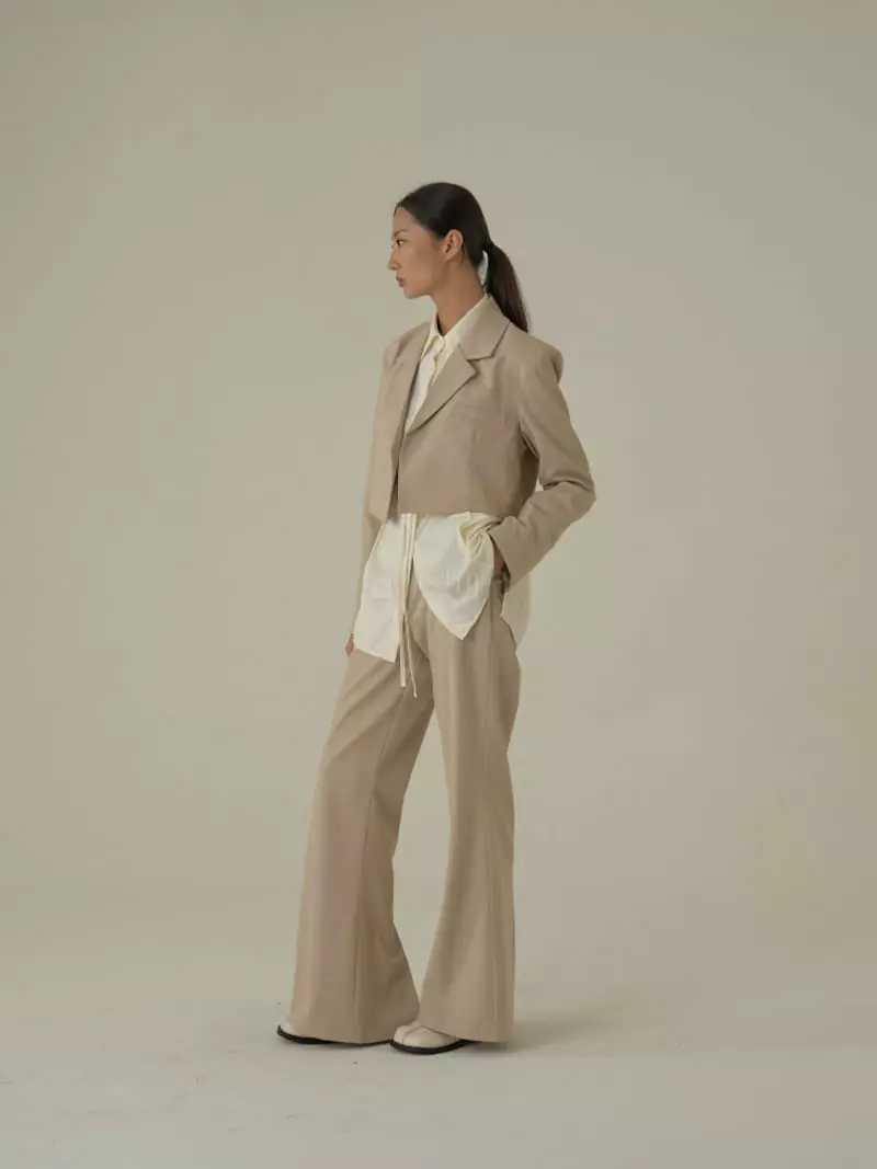 Howl - Korean Women Fashion - #womensfashion - Corner Slit Bootcut Slacks Pants - 3