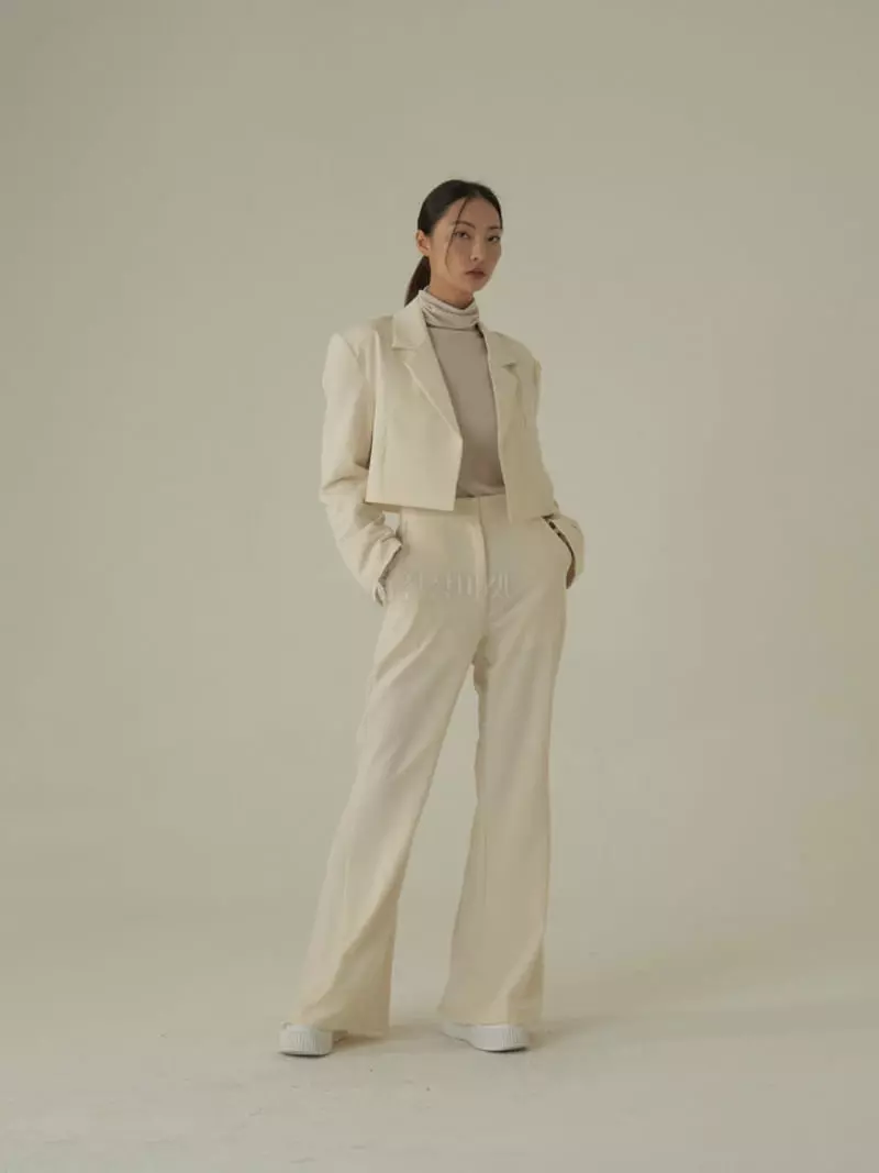 Howl - Korean Women Fashion - #womensfashion - Corner Slit Bootcut Slacks Pants - 5
