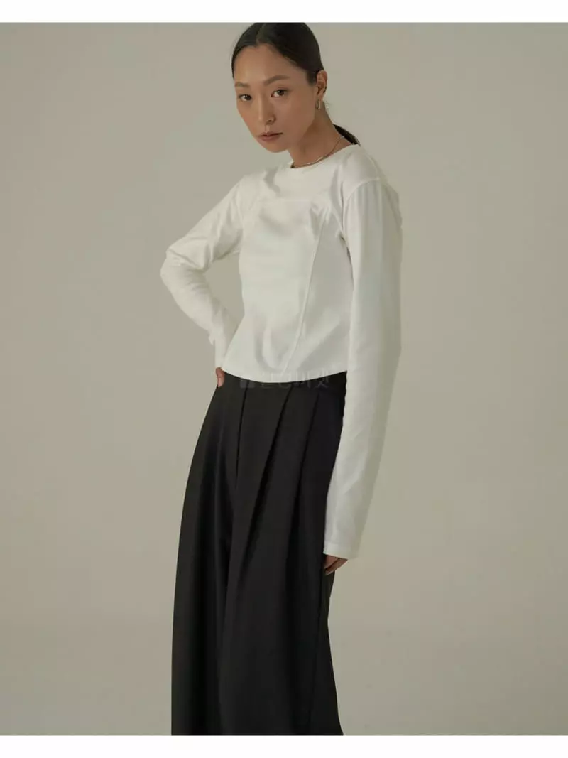 Howl - Korean Women Fashion - #womensfashion - Short Stitch Longsleeve Tee - 2