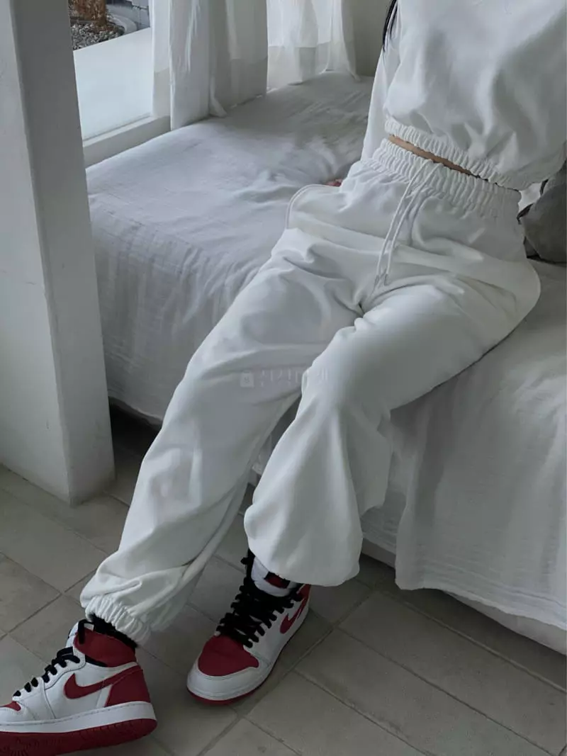 Howl - Korean Women Fashion - #womensfashion - Soft Jogger Pants - 2