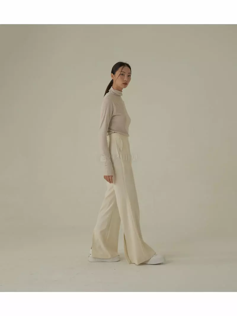 Howl - Korean Women Fashion - #womensfashion - Basic Incision Turtleneck Tee - 9