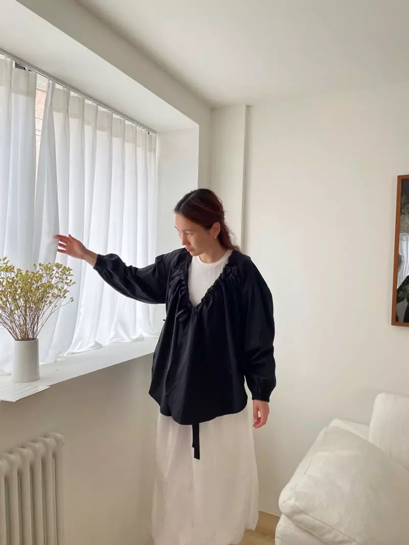 Hue - Korean Women Fashion - #momslook - Adell Blouse