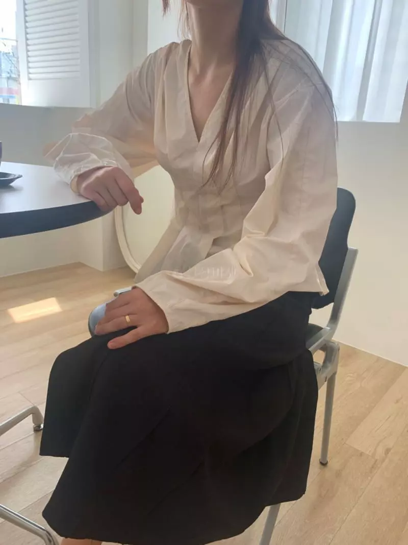 Hue - Korean Women Fashion - #momslook - Leja Blouse - 2