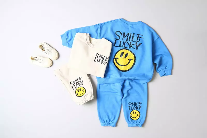 Hyvaa - Korean Children Fashion - #designkidswear - Lucky Smile Top Bottom Set - 2