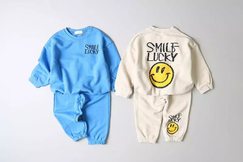 Hyvaa - Korean Children Fashion - #kidsshorts - Lucky Smile Top Bottom Set - 5