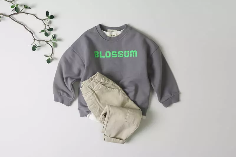 Hyvaa - Korean Children Fashion - #prettylittlegirls - Blossom Embrodiery Sweatshirt - 9