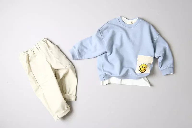Hyvaa - Korean Children Fashion - #todddlerfashion - Pocket Smile Sweatshirt - 11