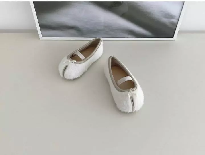 IWAI - Korean Children Fashion - #discoveringself - IW953 Camin Flats  - 11