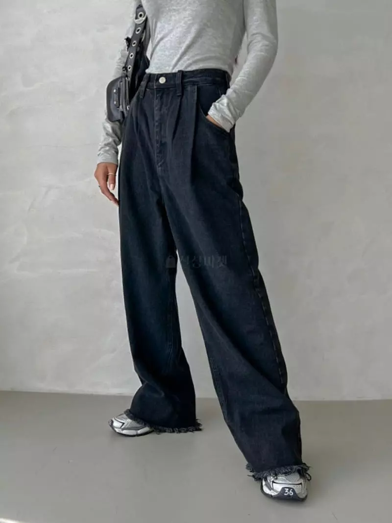 Inssense - Korean Women Fashion - #shopsmall - Two Pintuck Wished Jeans