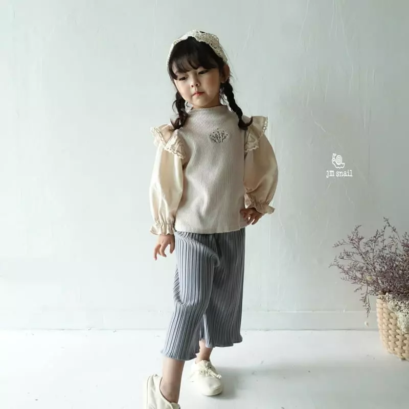 JM Snail - Korean Children Fashion - #childrensboutique - Flower Embroidery Tee - 4