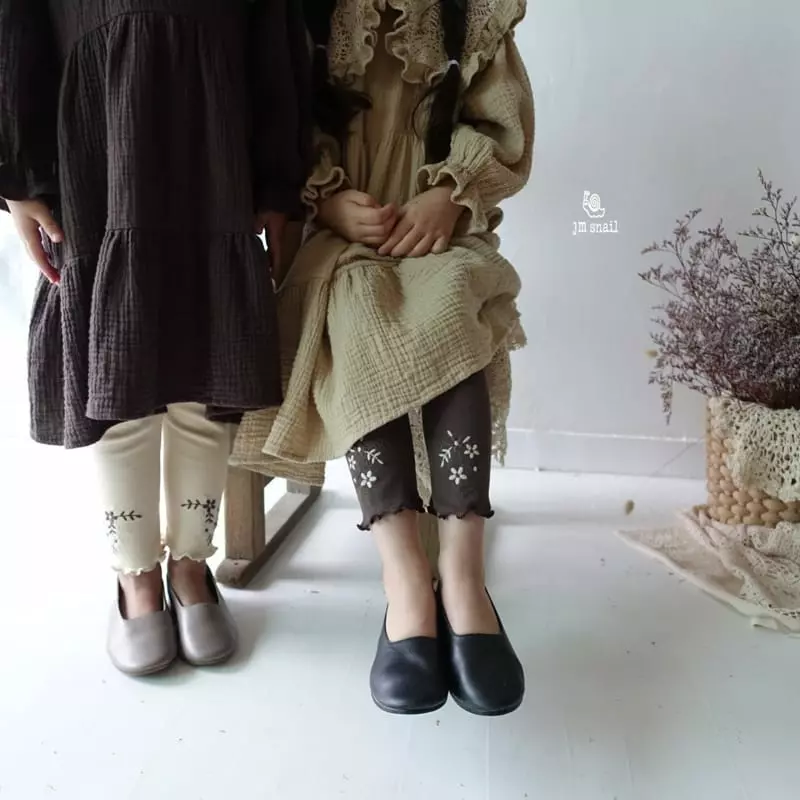 JM Snail - Korean Children Fashion - #fashionkids - Nice Flower Embroidery Leggings - 3