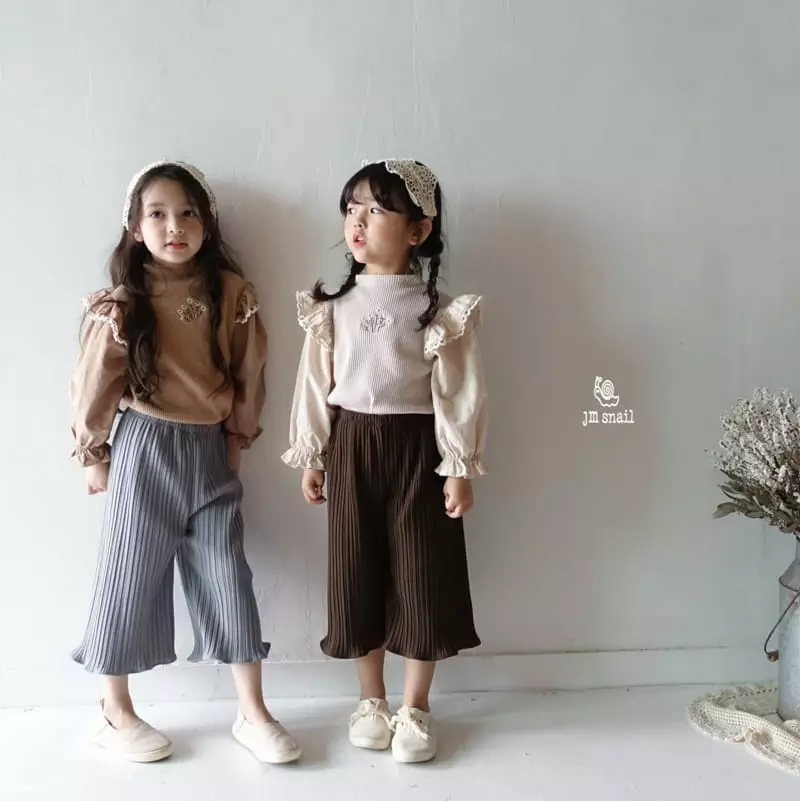 JM Snail - Korean Children Fashion - #magicofchildhood - Flower Embroidery Tee - 12