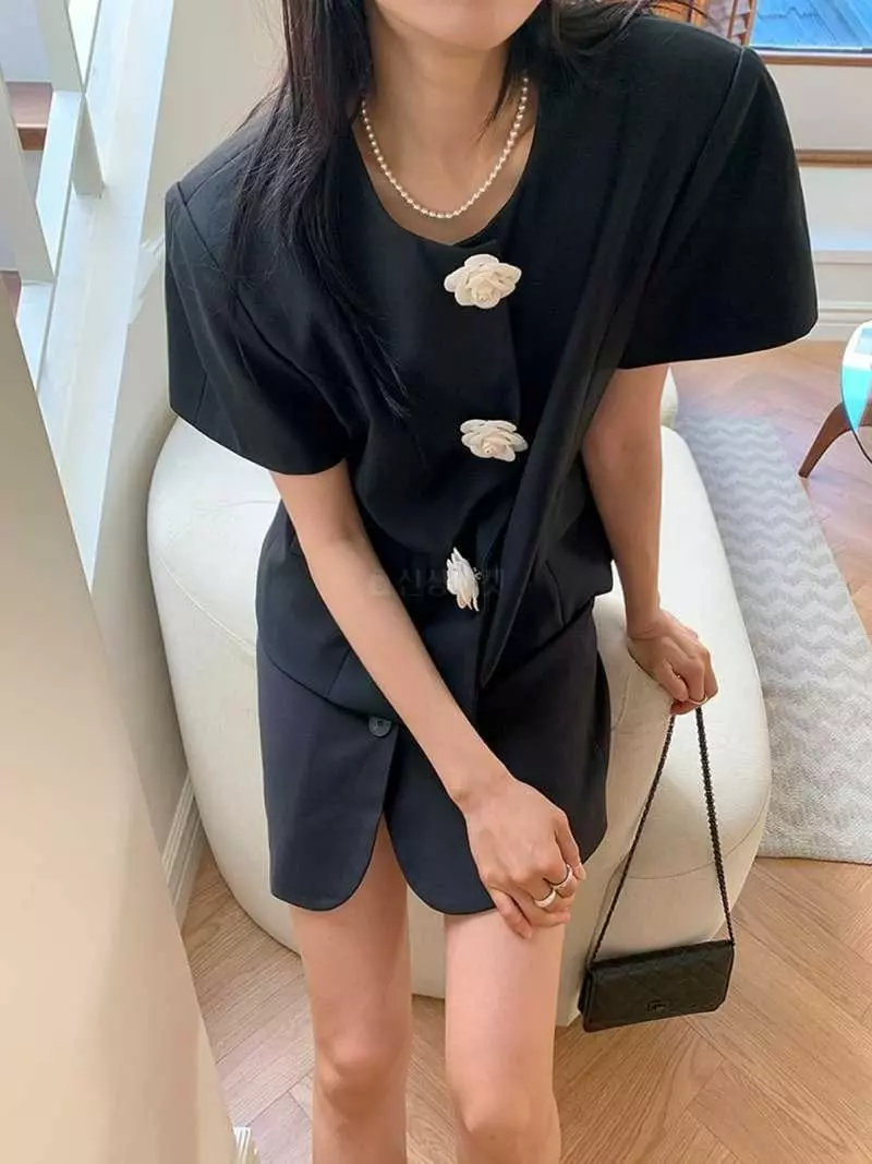 Jkichi - Korean Women Fashion - #momslook - Circle Sleeves Jacket - 8