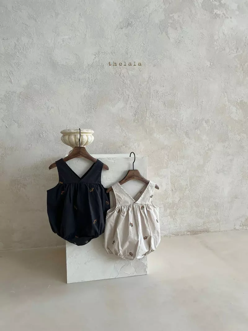 Lala - Korean Baby Fashion - #babyoutfit - Ann Embroidery Bodysuit - 2