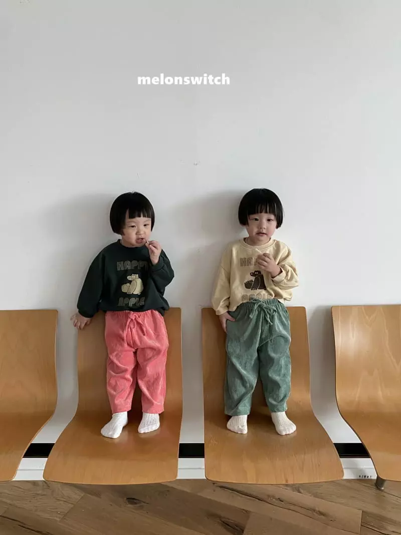 Melon Switch - Korean Children Fashion - #kidzfashiontrend - Apple Bear Sweatshirt - 3