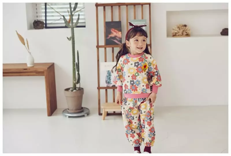Mimico - Korean Children Fashion - #prettylittlegirls - Flower Tee