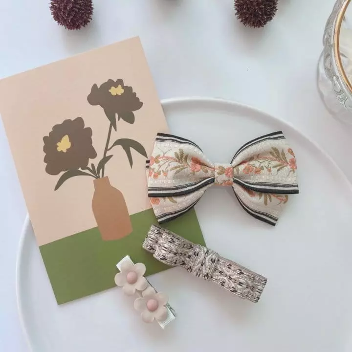 Mins - Korean Children Fashion - #kidsstore - Jenny Flowert Hairpin Set - 2