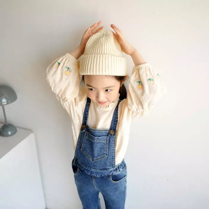 Momo Ann - Korean Children Fashion - #prettylittlegirls - Balloon Sleeves Blouse - 3