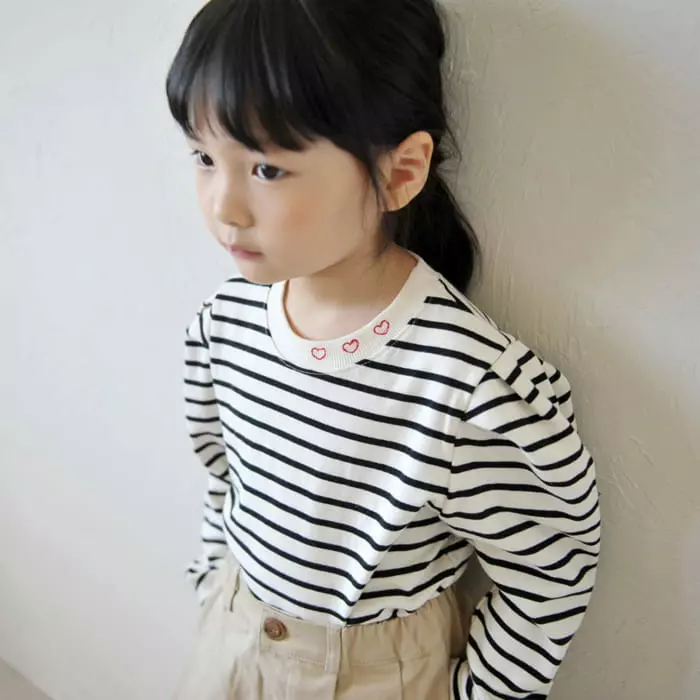 Momo Ann - Korean Children Fashion - #todddlerfashion - Heart Tee - 2