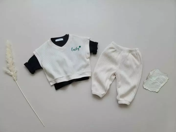 Moran - Korean Children Fashion - #kidsstore - Lucky Top Bottom Set - 2