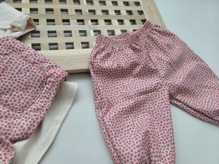 Moran - Korean Children Fashion - #prettylittlegirls - Flower Garden Top Bottom Set - 7