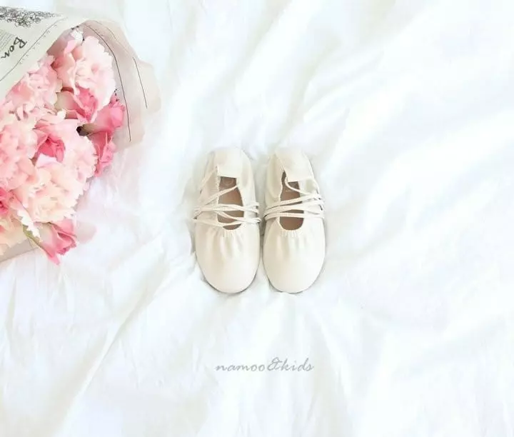 Namoo & Kids - Korean Children Fashion - #stylishchildhood - Maru Strap Flat - 4