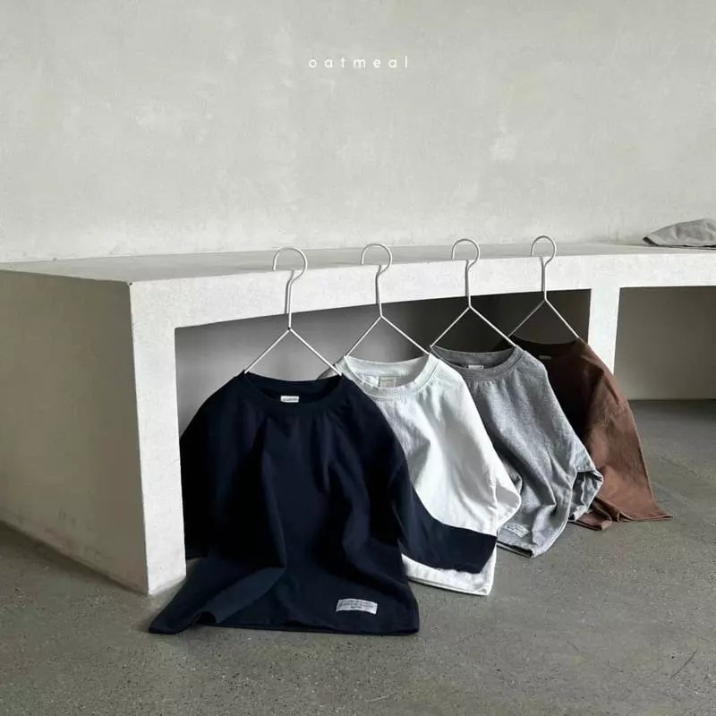 Oatmeal - Korean Children Fashion - #discoveringself - Basic Autumn Round Tee - 2