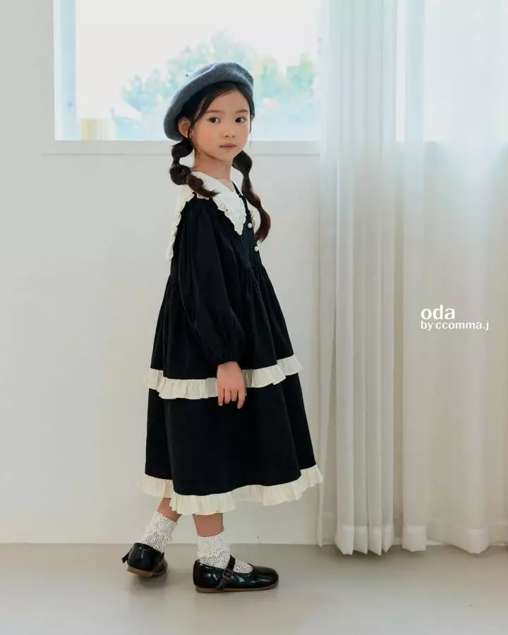 Oda - Korean Women Fashion - #momslook - Line One-piece Mom - 3