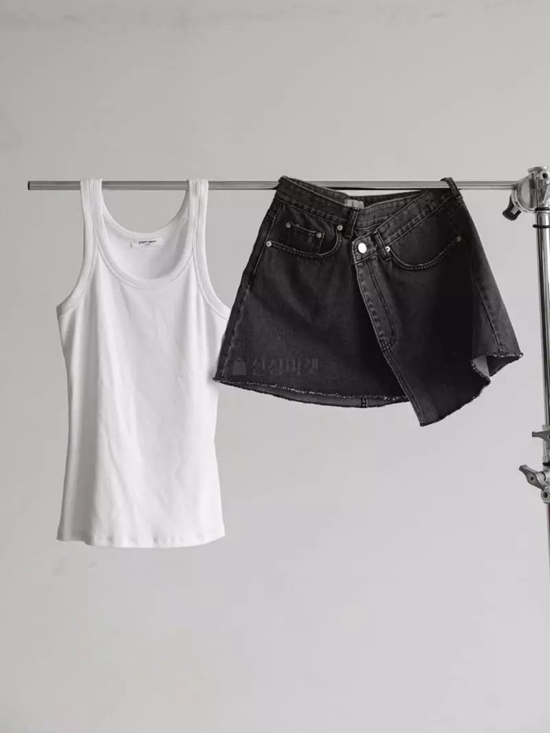 Paper Moon - Korean Women Fashion - #momslook - Sleeveless Rib Tank Top - 2