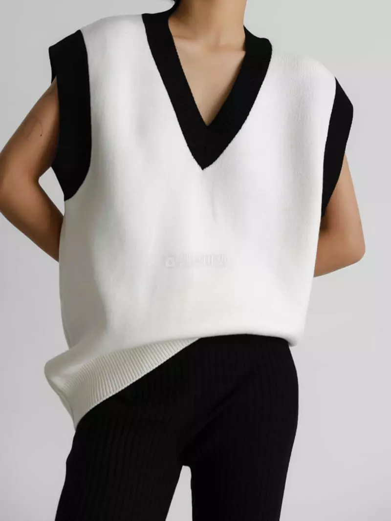 Paper Moon - Korean Women Fashion - #momslook - Bu Size V Neck Vest