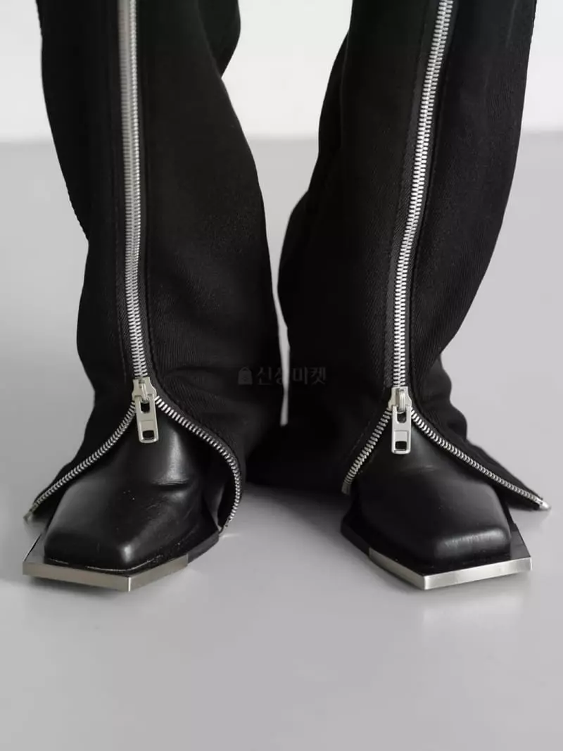 Paper Moon - Korean Women Fashion - #restrostyle - Luxe Zipper Detail Pants - 12