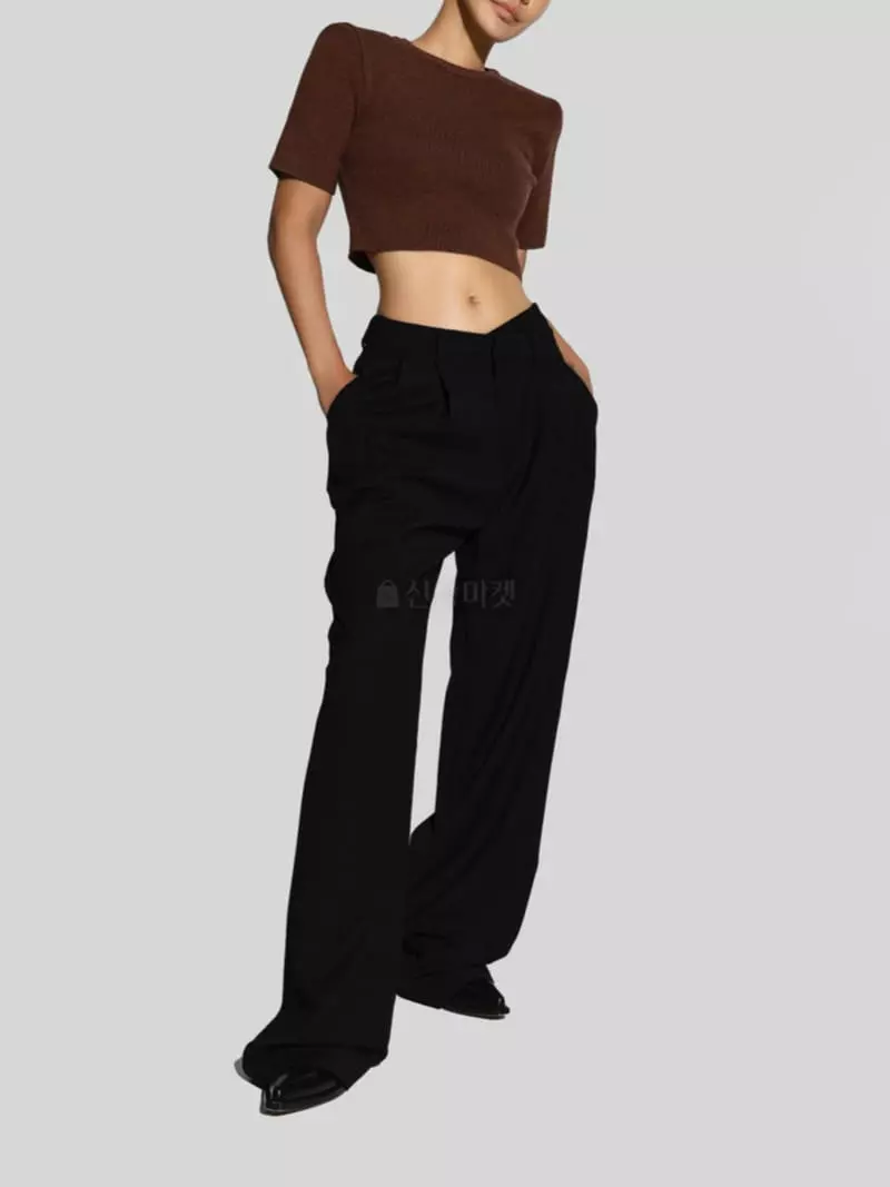 Paper Moon - Korean Women Fashion - #romanticstyle - Pad Shoulder Knit Top - 2