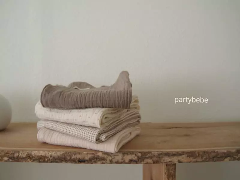 Party Kids - Korean Baby Fashion - #babyfever - Wafers Muffler