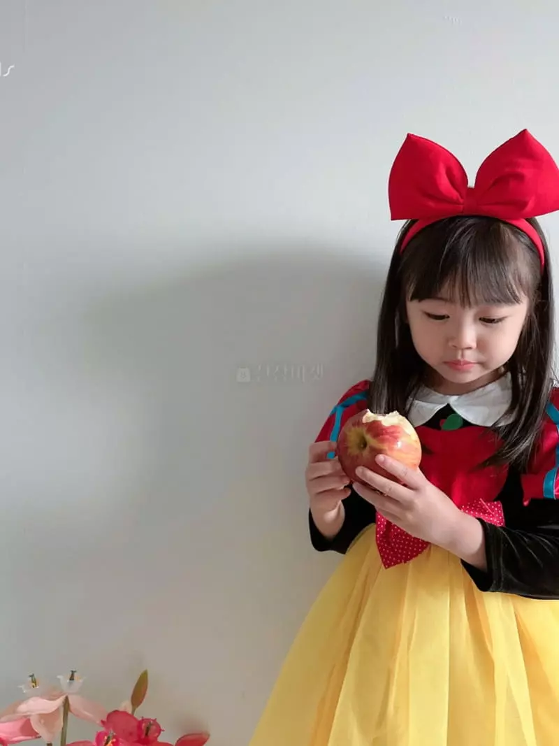 Rica - Korean Children Fashion - #toddlerclothing - Apple Princess One-piece - 2