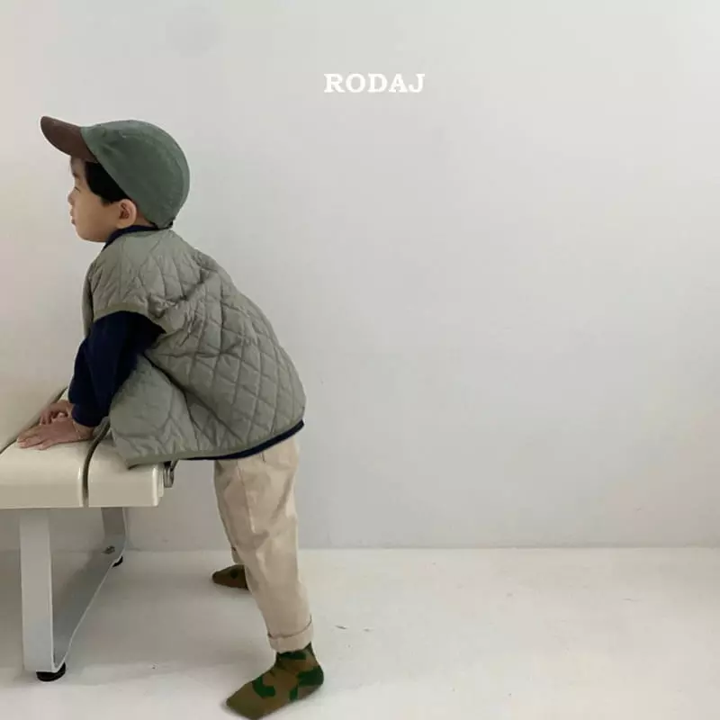 Roda J - Korean Children Fashion - #littlefashionista - Mono Quilting Vest